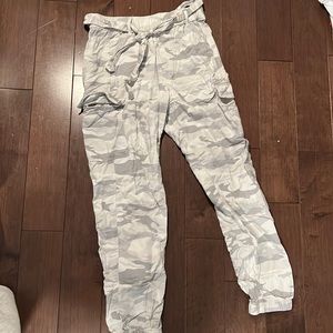 Girls Abercrombie pants camouflage